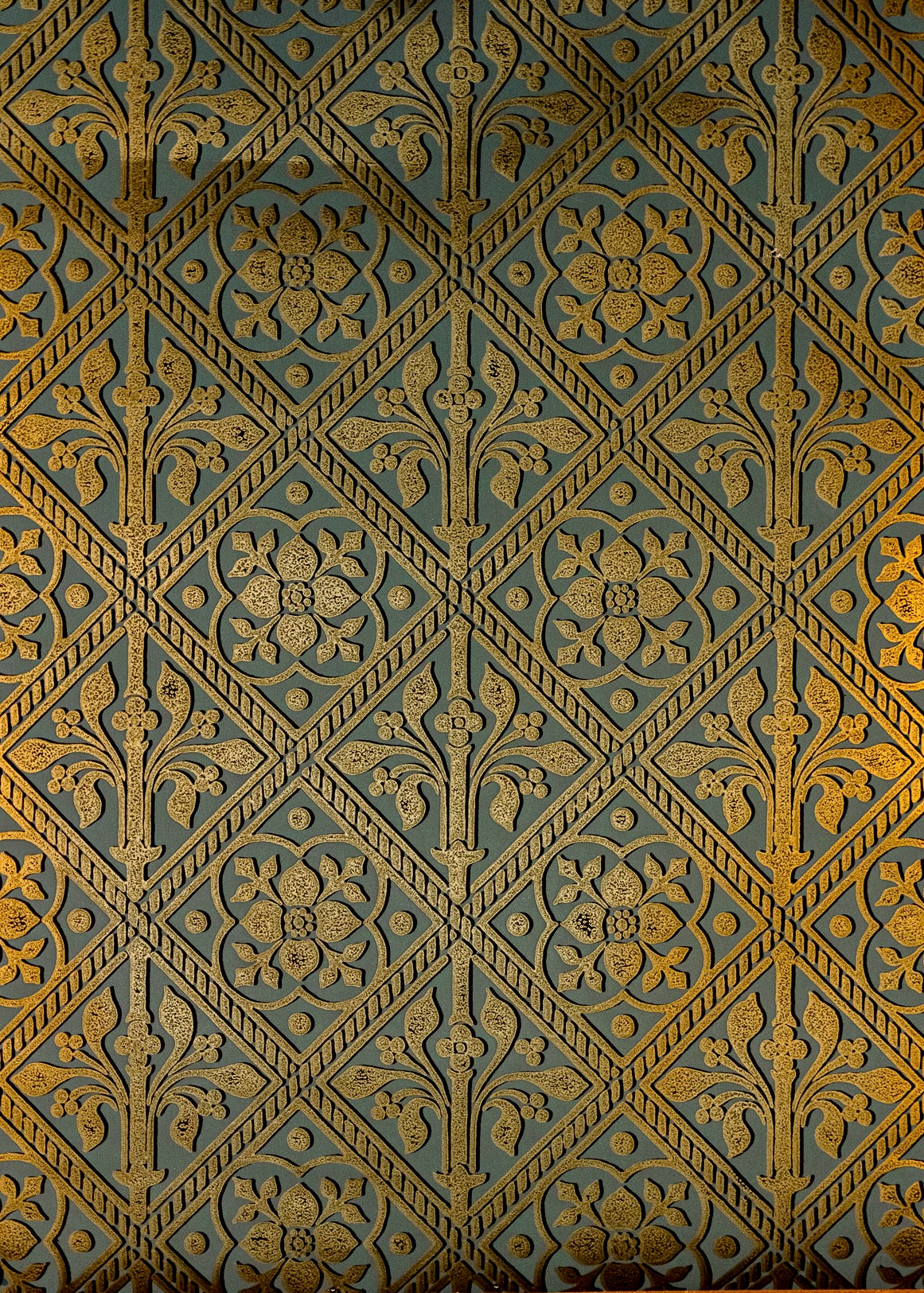 Trellis Hand Block